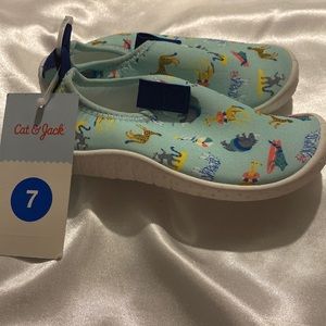 Cat and Jack Toddler Animal Print water shoes SZ: 7